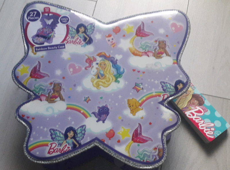 barbie rainbow beauty case